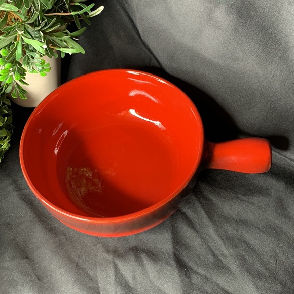 Large round Rustic red terracotta casserole dish with handle made in Italy - Picture 2 of 8